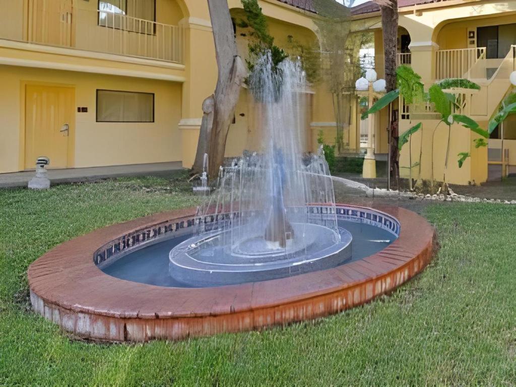 Motel Super 8 By Wyndham Corpus Christi Northwest Esterno foto